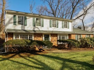 35 N Briarcliff Rd, Mountain Lakes, NJ 07046