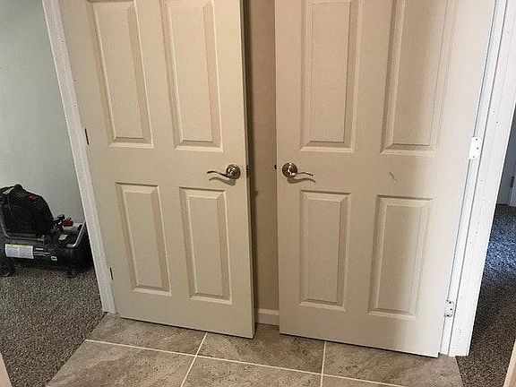 4th image of 2221 Tamy Ln