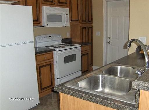 3rd image of 12149 Prudie Cir #B