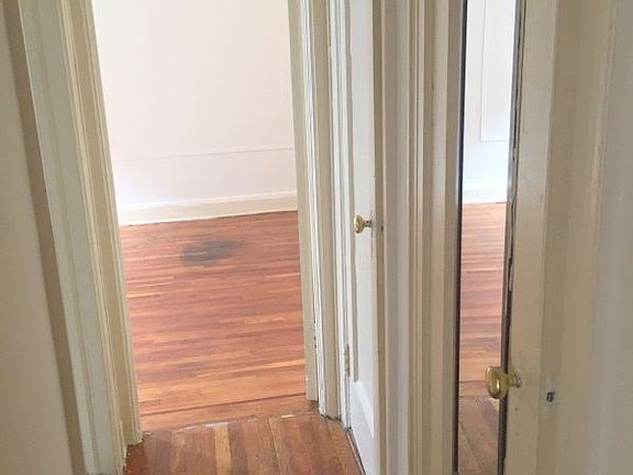 4th image of 2330 Newtown Ave APT 5DW