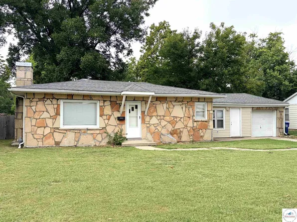 2020 W 14th St, Sedalia, MO 65301