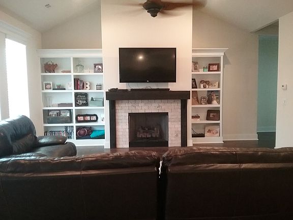 4th image of 18348 Astor Dr