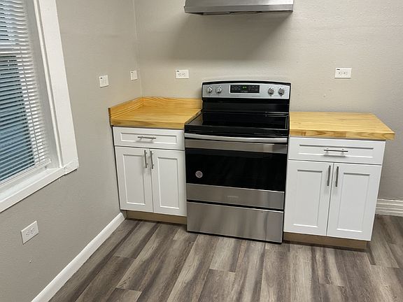 3rd image of 314 Hollenbeck Ave #2
