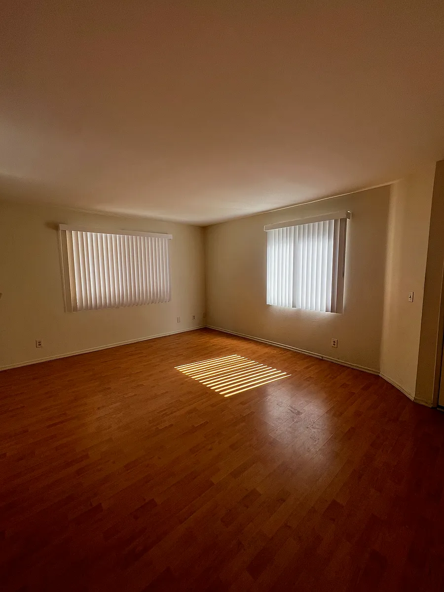 Building Photo - 235 N Verdugo Rd #5B