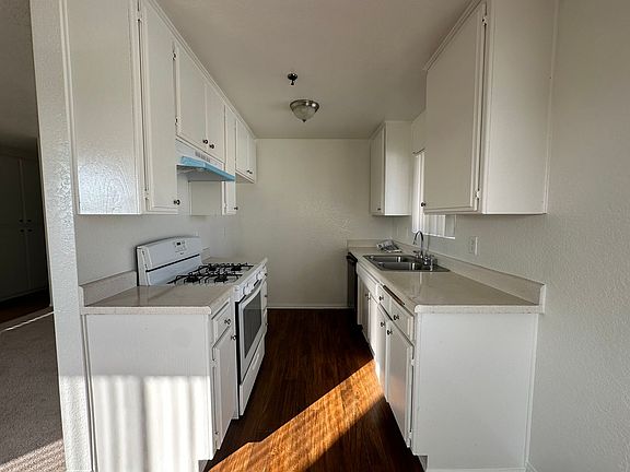 5th image of 12935 Roselle Ave APT 7