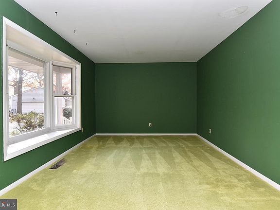 3rd image of 25581 Chateau Pl