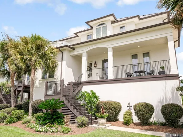 33075 Rivergate Cir, Springfield, LA 70462