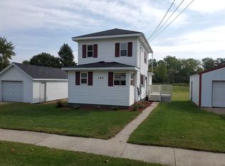 140 1st St N, Maynard, IA 50655