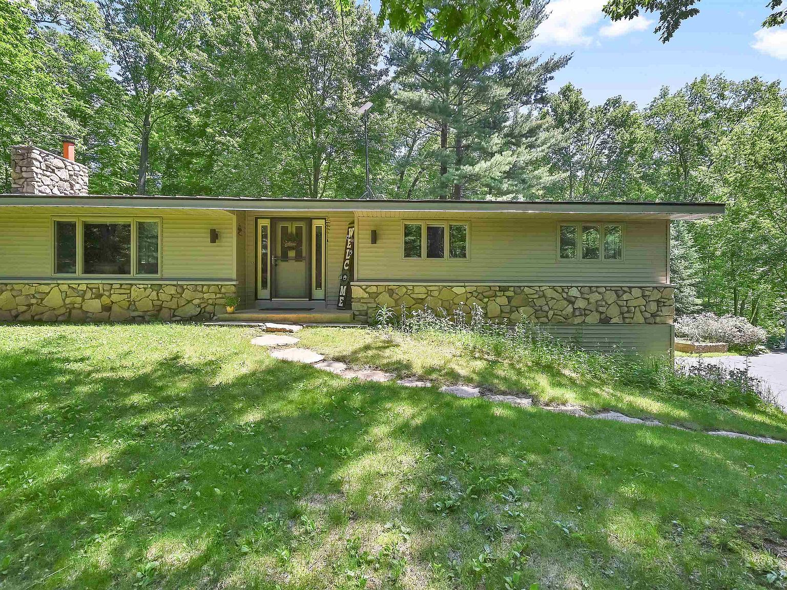 N4638 Struck Rd, New London, WI 54961 Zillow