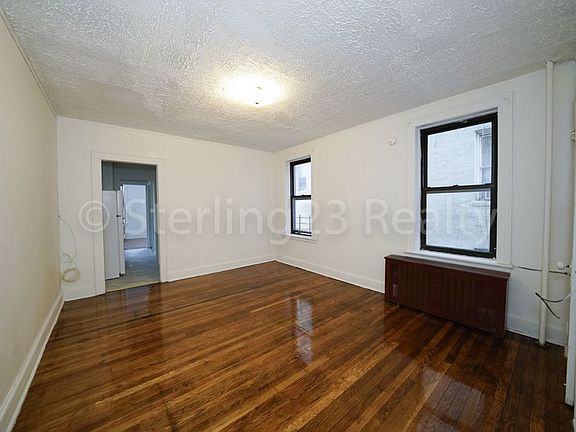 3rd image of 2119 27th St APT D2