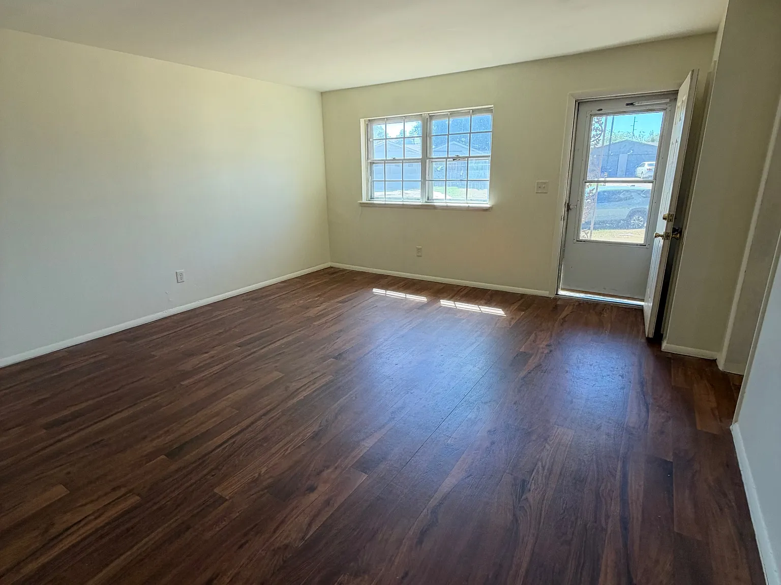 2 bed, 1300 sqft, $1,195 — Photo 2