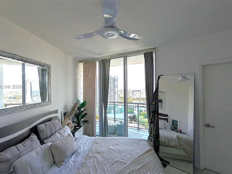 350 S Miami Ave #2813 — Photo 7