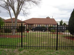 10910 Lewis Dr, Houston, TX 77099