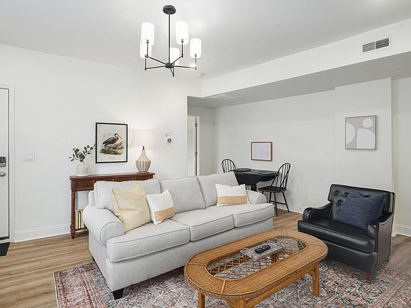 2nd image of 4444 Silverwood St Floor 1