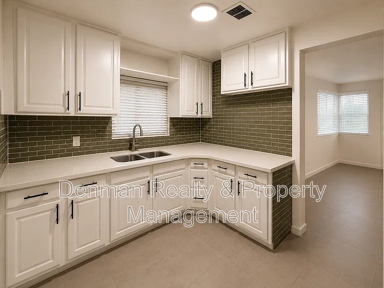 4306 N 12th St #8 — Photo 7