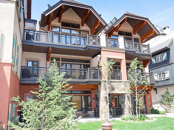 2nd image of 660 Lionshead Pl #215