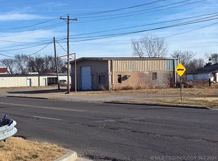903 W Cherokee St, Wagoner, OK 74467