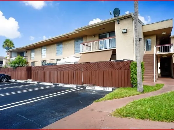 13785 SW 66th St APT 237-C, Miami, FL 33183