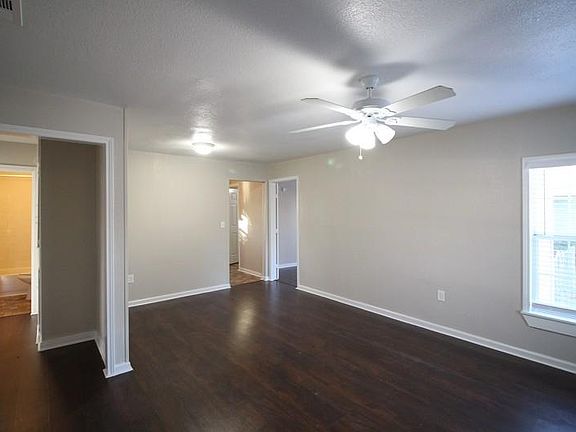 5th image of 1012 E Russell Ave