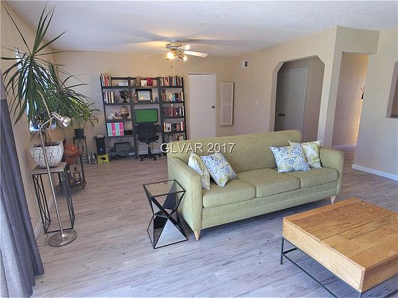 2nd image of 380 Wisteria Ave