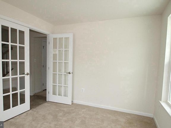 5th image of 313 Brenton Rd #40