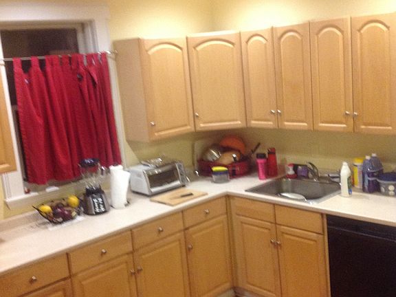 3rd image of 127 Claremont Ave #2