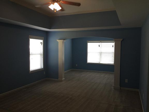 3rd image of 11 Bristol Ln