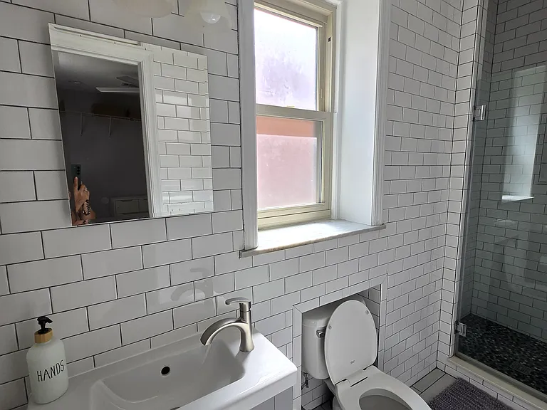 709 Pine St #202 — Photo 17