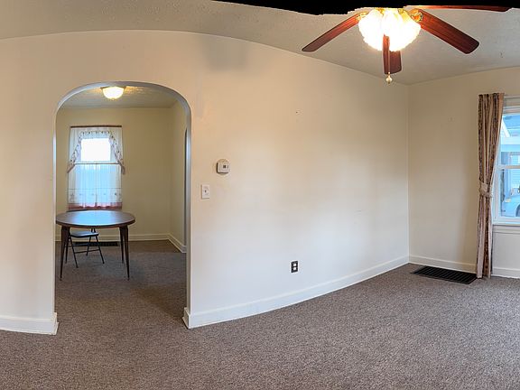 4th image of 104 W Buckingham Ave