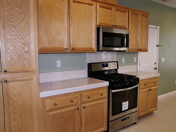 3rd image of 9753 Marianna Way