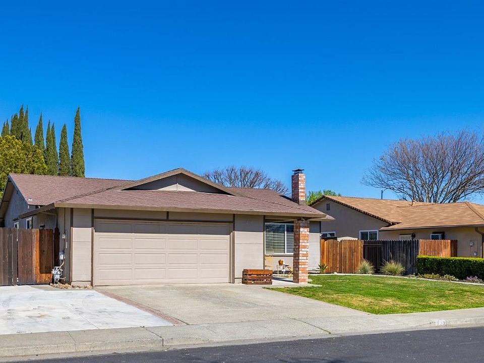 1st image of 223 Belford Pl