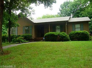 2801 Bardwell Rd, Greensboro, NC 27410