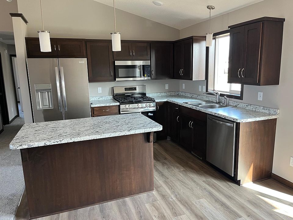 2nd image of 108 Cedar St SE