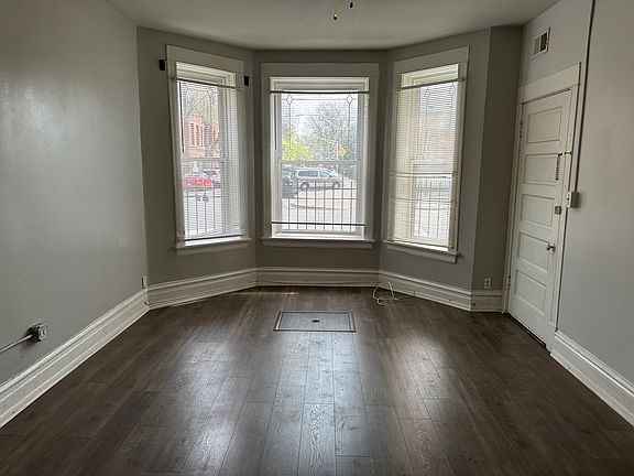 4th image of 2828 N Lawndale Ave APT 1F