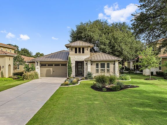 2nd image of 301 Grand Oaks Ln