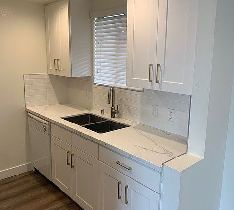 3rd image of 1239 20th St