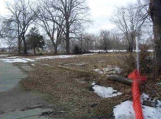 309 N 1st St, Norfolk, NE 68701