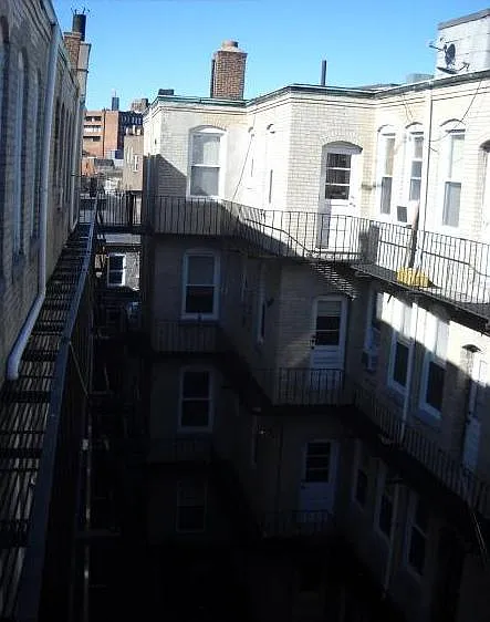 21 Fleet St #4 — Photo 16