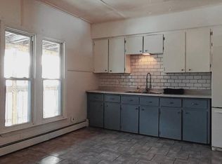 2 College St #2, Lewiston, ME 04240
