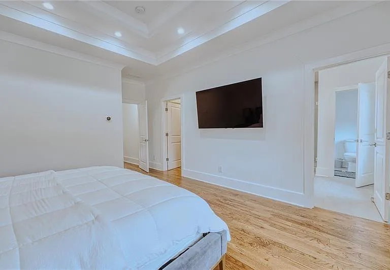 2975 Osborne Rd NE — Photo 34