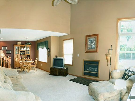 5th image of 13792 Dahlia Dr