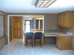 4th image of 111 Old Orchard Ln