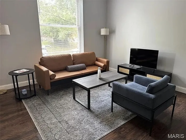 2 bed, 1150 sqft, $2,000 — Photo 4