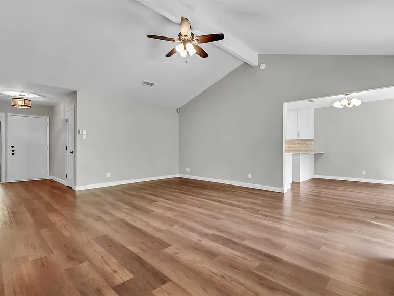 4805 Gerona Dr — Photo 7
