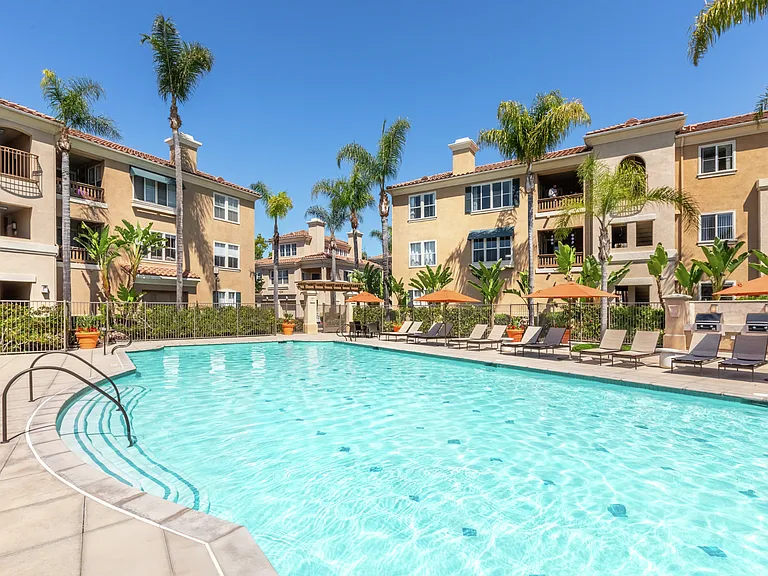 Santa Clara Apartment Homes — Photo 6