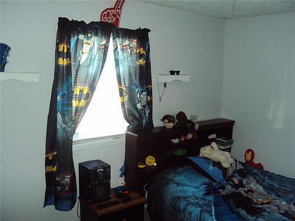 4th image of 2309 N Tibbs Ave