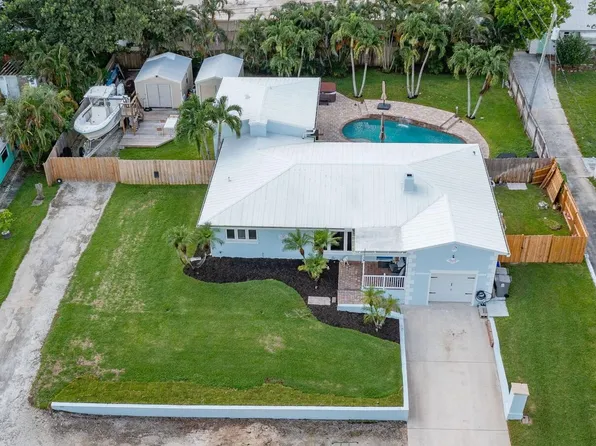 1924 Ocala Road, North Palm Beach, FL 33408