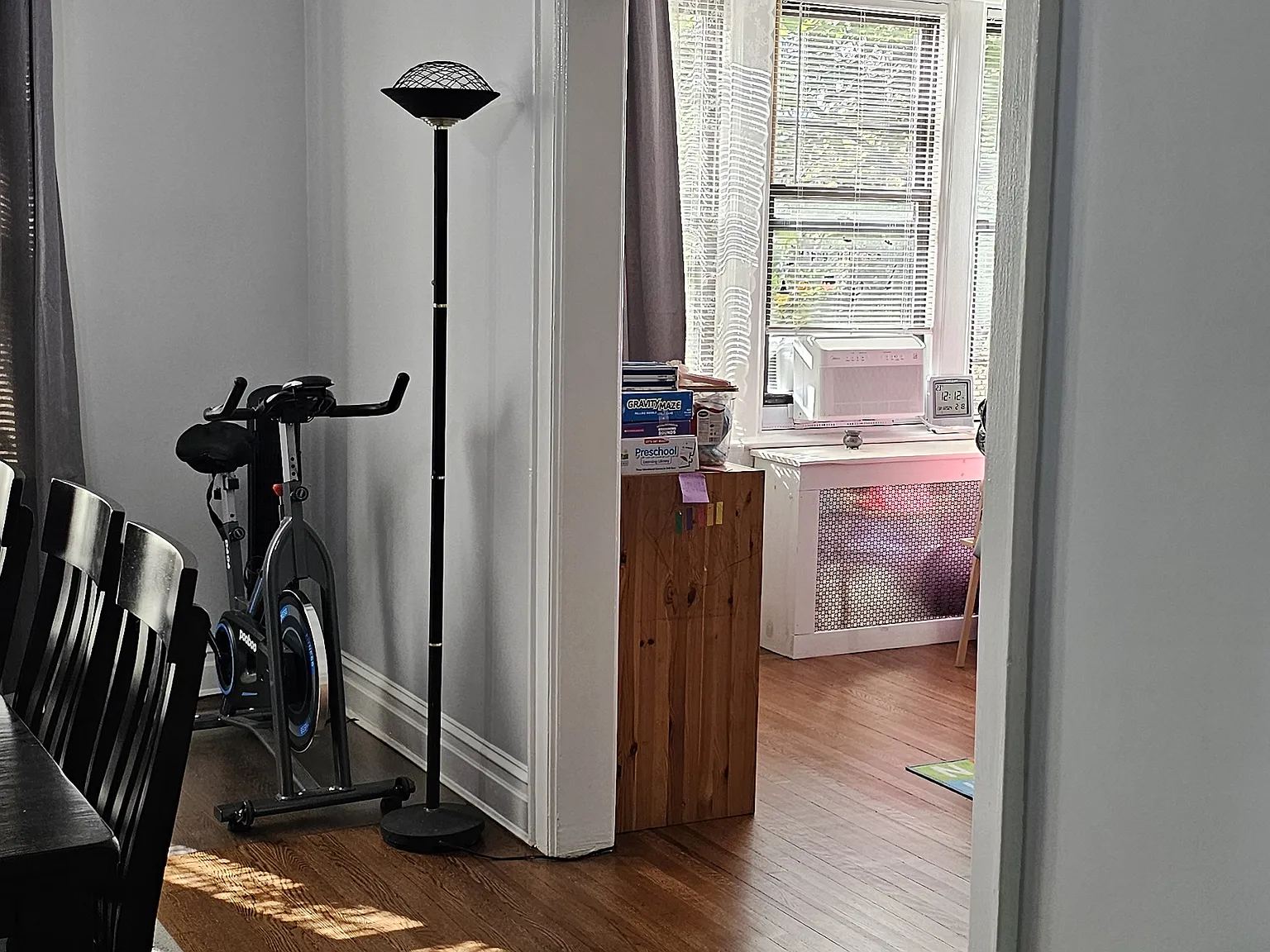 3 bed, 1600 sqft, $4,500 — Photo 2