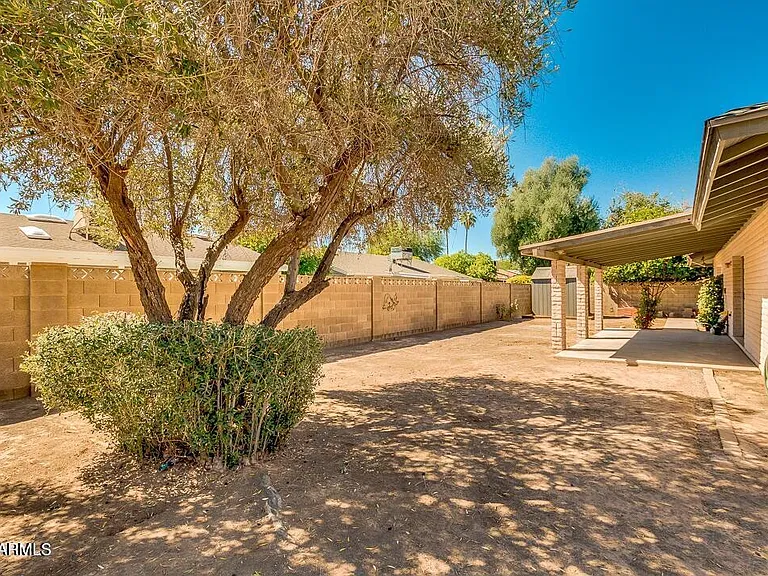 831 E Stephens Dr — Photo 21