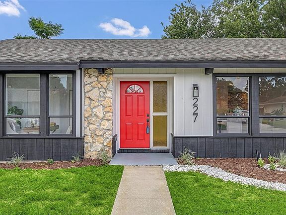2nd image of 227 W Berkshire Cir